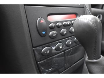 Rover 75