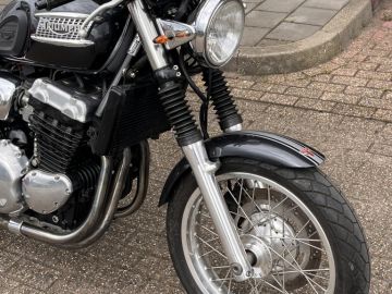 Triumph THUNDERBIRD