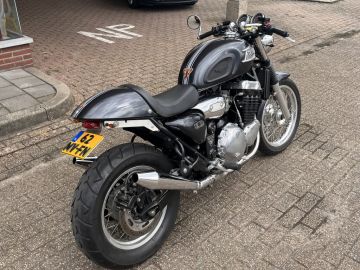 Triumph THUNDERBIRD