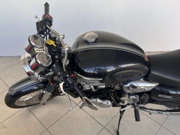 Triumph THUNDERBIRD