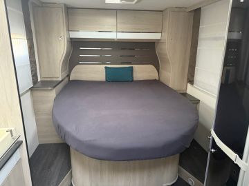 Chausson 718 XLB Zeer Goede Staat, 5 Persoons Op Kenteken, Queens Bed, Trekhaak, Fietsendrager Etc