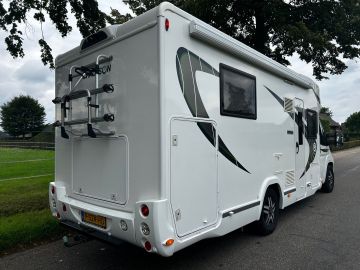 Chausson 718 XLB Zeer Goede Staat, 5 Persoons Op Kenteken, Queens Bed, Trekhaak, Fietsendrager Etc