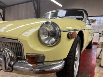 MG B