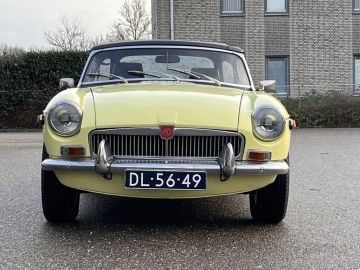 MG B
