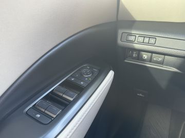 Lexus LBX