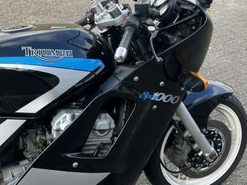 Triumph Daytona 1000