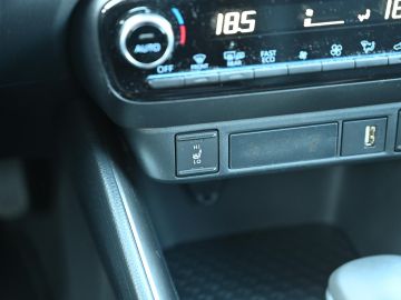 Mazda 2 Hybrid