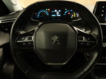 Peugeot E-2008