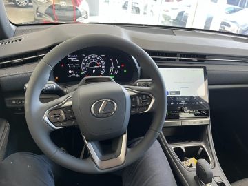 Lexus LBX