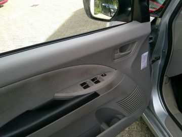 Mitsubishi Grandis