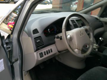 Mitsubishi Grandis