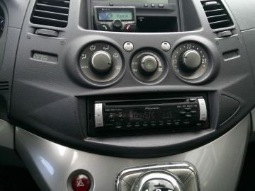 Mitsubishi Grandis