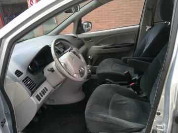 Mitsubishi Grandis