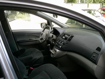 Mitsubishi Grandis