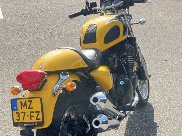 Triumph THUNDERBIRD