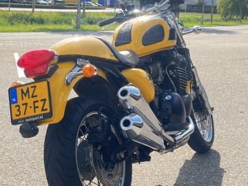 Triumph THUNDERBIRD
