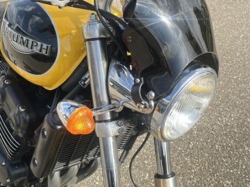 Triumph THUNDERBIRD
