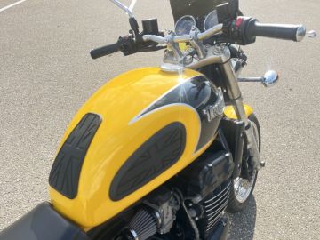 Triumph THUNDERBIRD