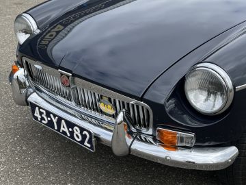 MG B