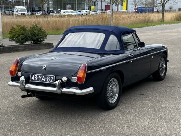 MG B