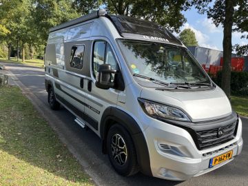 Adria TWIN 600 SPB SUPREME 9-TRAPS AUTOM. Standaard