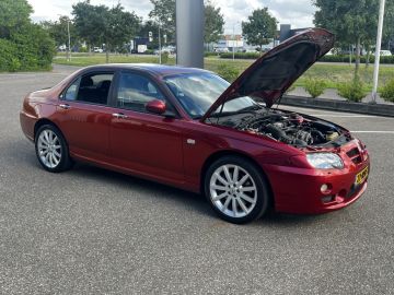 MG ZT