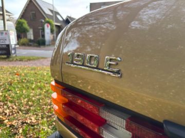 Mercedes-Benz 190