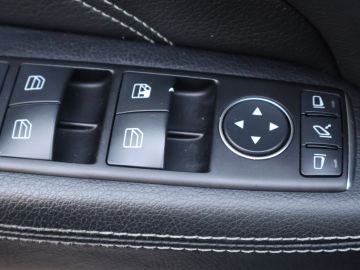 Mercedes-Benz M-Klasse