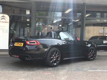 Abarth 124 Spider