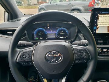 Toyota Corolla Touring Sports