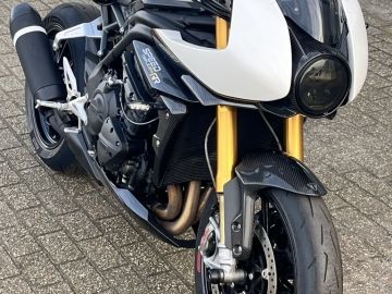 Triumph Speed Triple 1200 RR