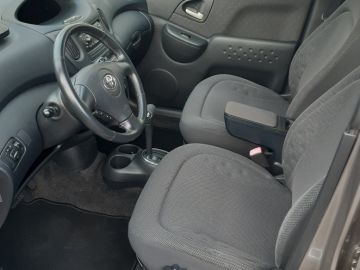Toyota Yaris Verso