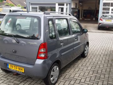 Suzuki Wagon R+