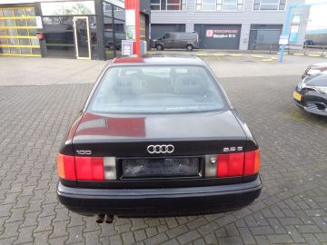 Audi 100