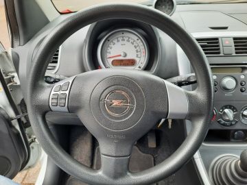 Opel Agila