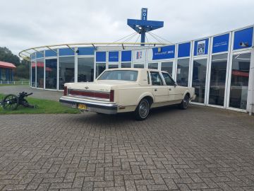 Lincoln Town Car