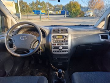 Toyota Avensis Verso