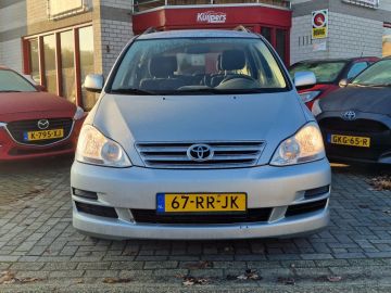 Toyota Avensis Verso