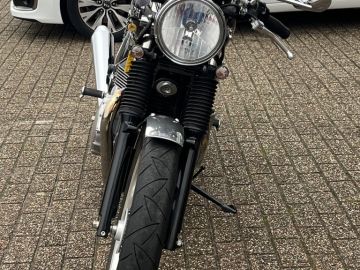 Triumph Thruxton 900 Inj