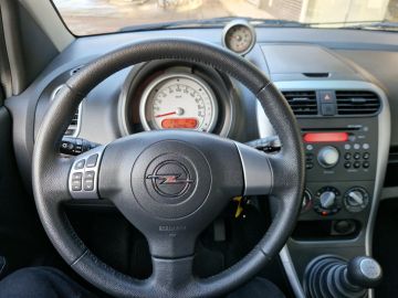 Opel Agila