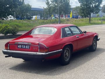 Jaguar XJ