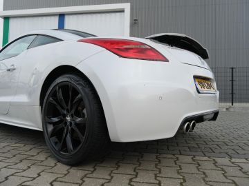 Peugeot RCZ