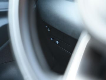 Mazda 2 Hybrid