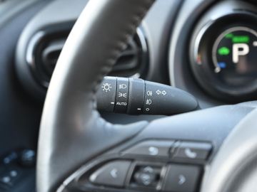 Mazda 2 Hybrid