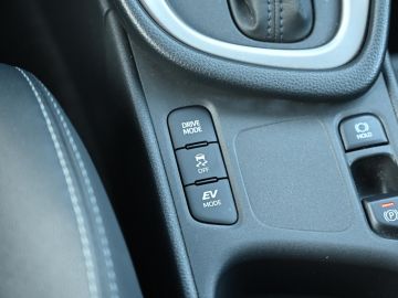 Mazda 2 Hybrid