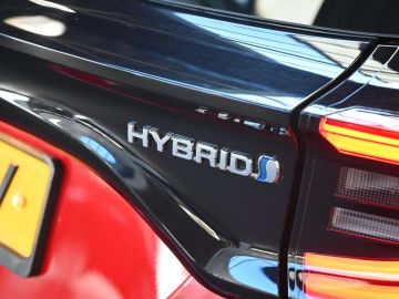 Mazda 2 Hybrid