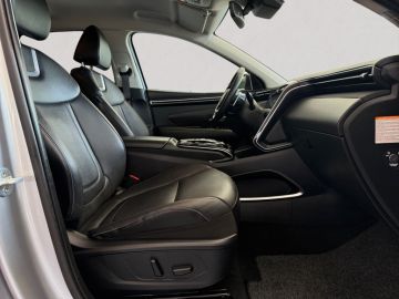 Hyundai TUCSON Hybrid