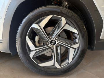 Hyundai TUCSON Hybrid
