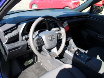 Lexus LBX