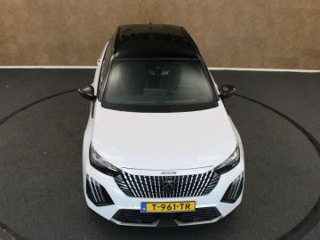 Peugeot E-2008